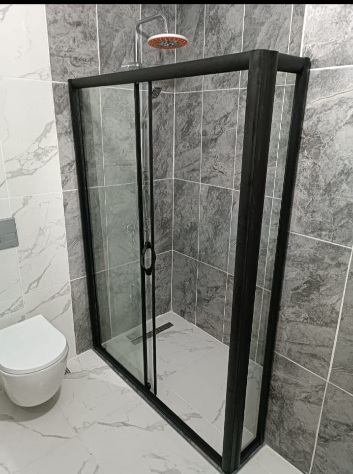 Tamamlanmış duşakabin montajı 10