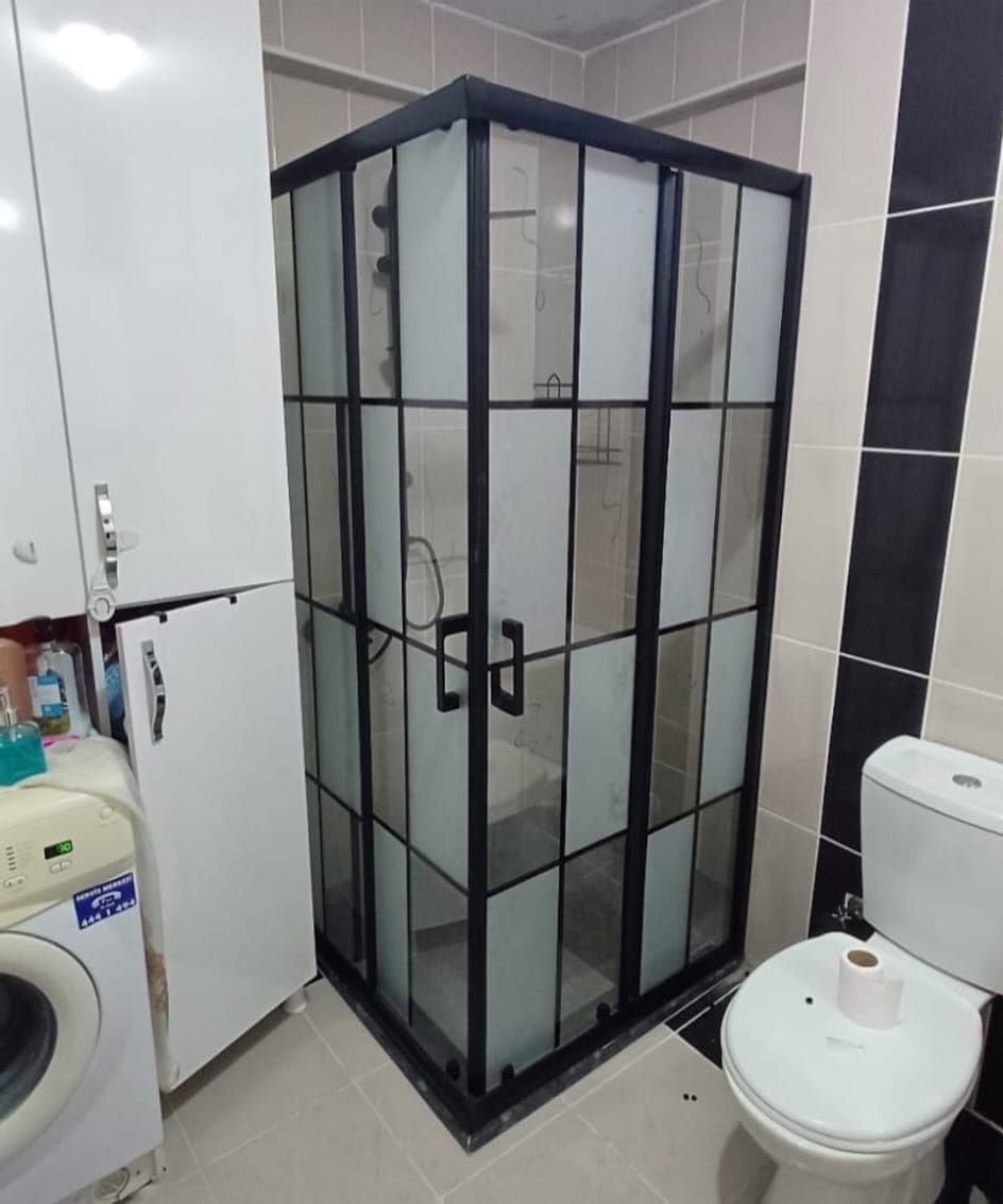 Tamamlanmış duşakabin montajı 16