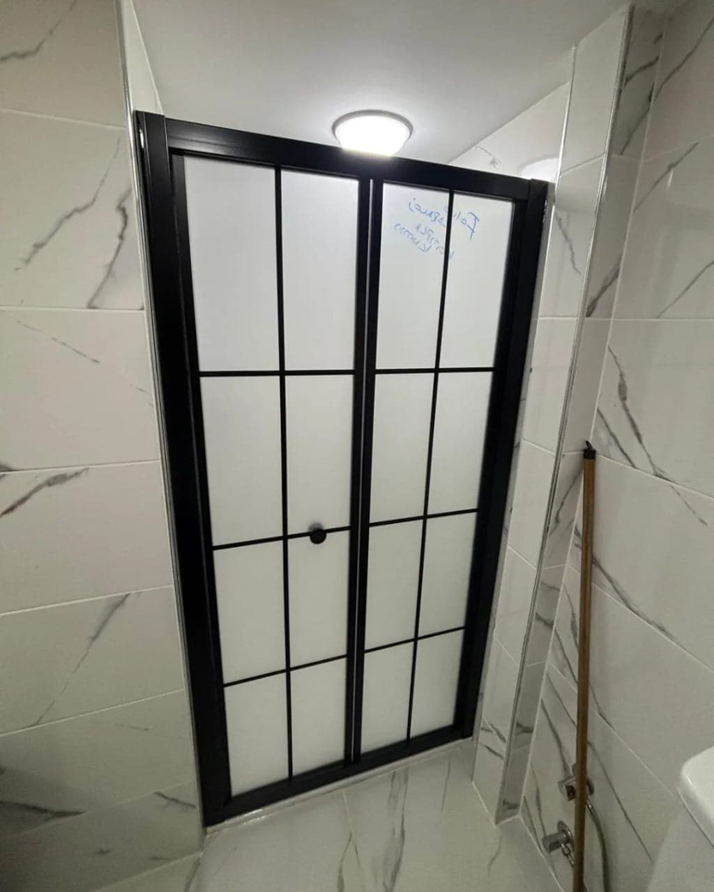 Tamamlanmış duşakabin montajı 22